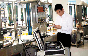 調(diào)結(jié)構(gòu)困難很大機(jī)遇很多 —— 家用電器制造業(yè)在財富佛山的轉(zhuǎn)型之路